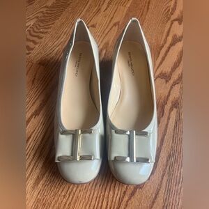 🛑SOLD OUT🛑 Sesto Meucci Shoes Womens BEIGE Block Heel Gold Buckle Bow Slip On